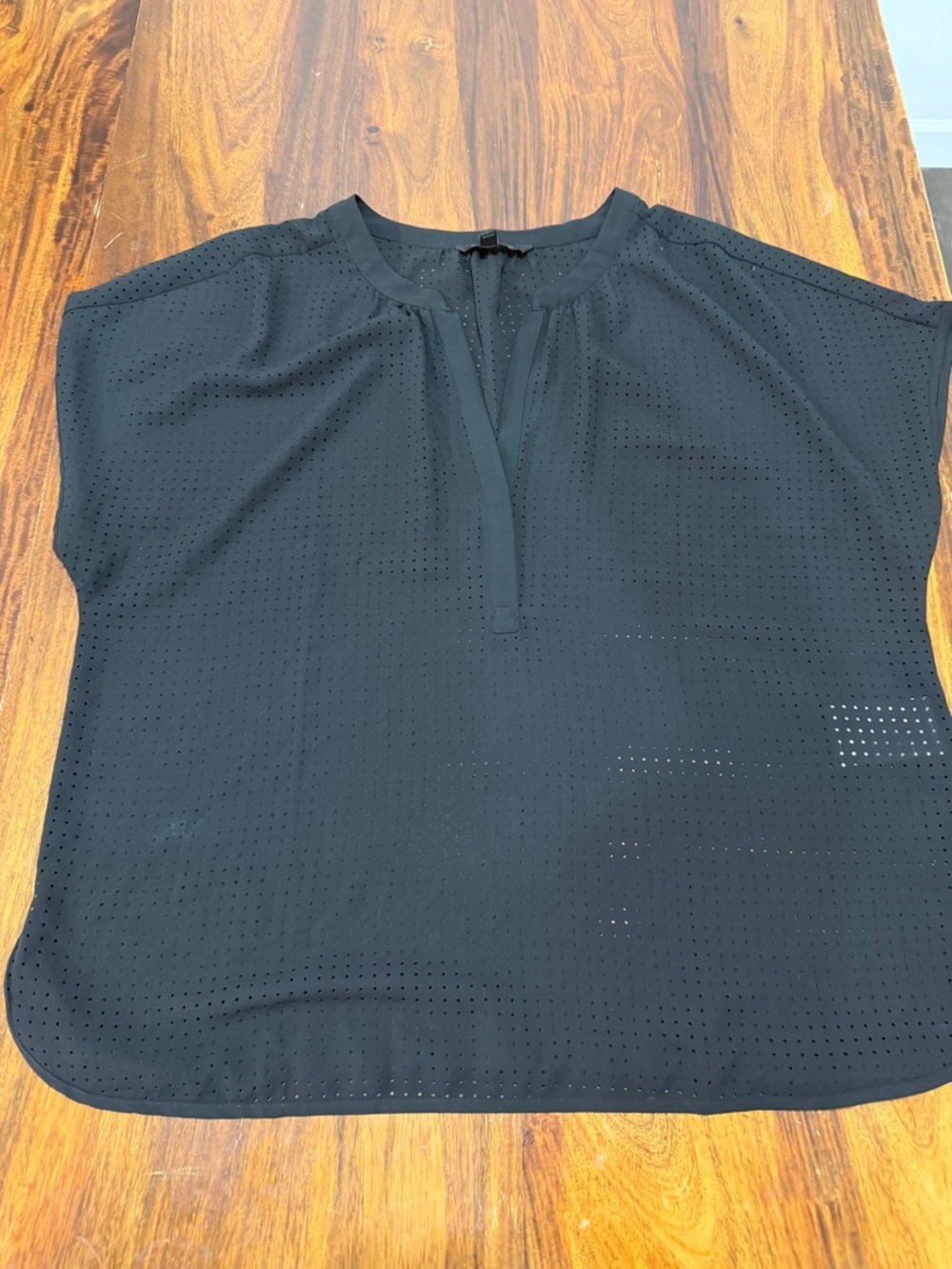 Banana Republic L Black Perforated Short Sleeve Blouse